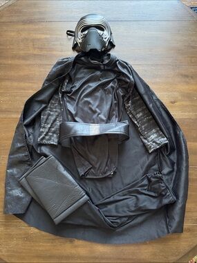 Medium (approx 6-8Y) Rubie’s Disney Star Wars™ Kylo Ren™ Costume Dress Up